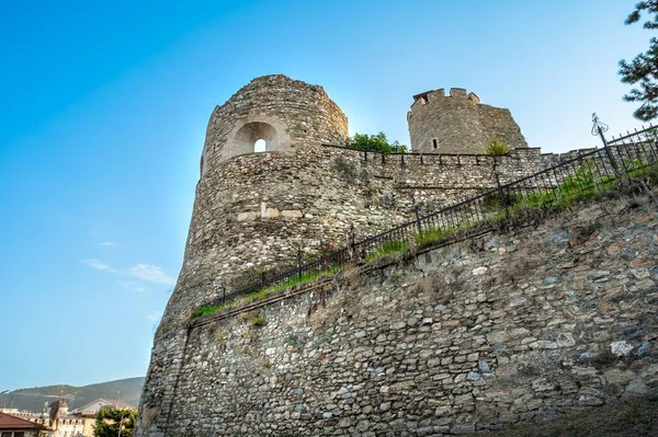 Den Historiske Skopje Fæstning Mod Den Blå Himmel Nordmakedonien - Stock-foto