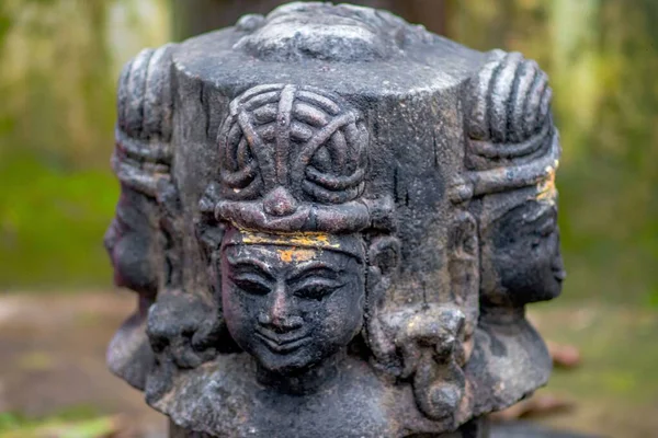 Een Close Opname Van Het Standbeeld Van Shiva Een Bokeh — Stockfoto