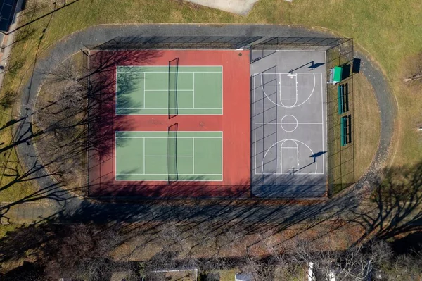 Верхний Вид Спортивных Площадок Тенниса Баскетбола Солнечный День — стоковое фото