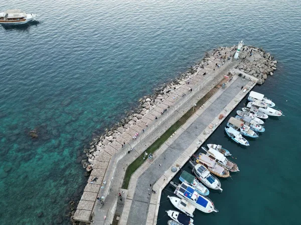 Una Splendida Vista Barche Yacht Attraccati Porto Durante Alba — Foto Stock