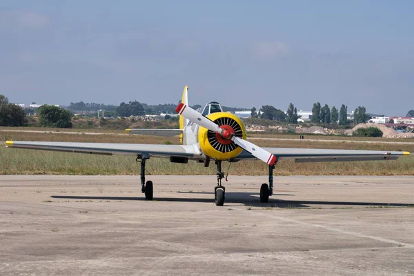 Ein Bild Eines Klassischen Weißen Flugzeugs Luftfahrtmuseum Von Sintra Portugal — Stockfoto