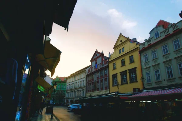 Mercado Havel Praga República Checa Rodeado Por Belos Coloridos Edifícios — Fotografia de Stock