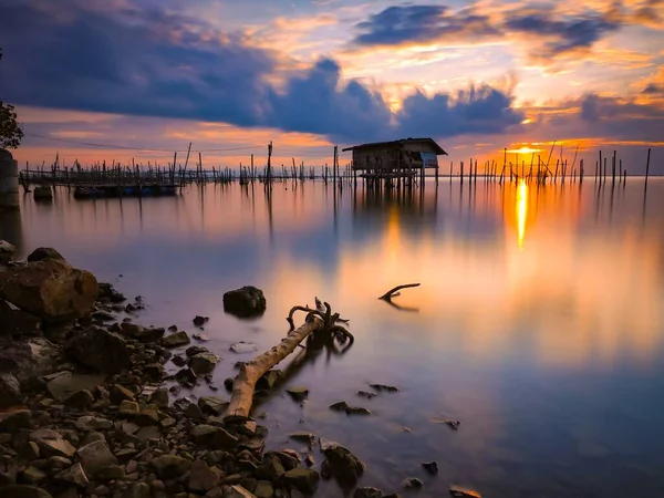 Una Larga Exposición Una Hermosa Puesta Sol Sobre Lago Songkhla — Foto de Stock