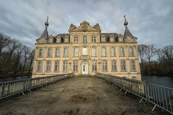 Vue Angle Bas Approche Château Poeke Près Poeke Dans Province — Photo
