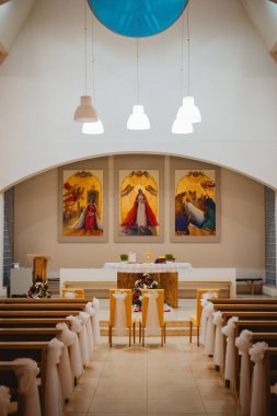 Bir kilise adasının içeriden görünüşü