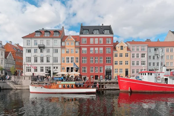 Una Vista Panorámica Edificios Con Hermosos Exteriores Ubicados Copenhague Dinamarca — Foto de Stock