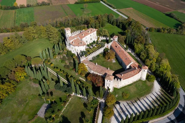 Aerial View Castello Villalta Castle Italy Surrounded Grass Field Sunny — Stock Photo, Image