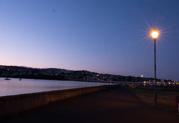 Illuminated Street Lantern Shining Next River Teign Purple Sky Shaldon — Stock Photo, Image