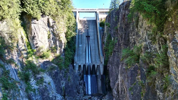 Låg Vinkel Bild Cleveland Dam Capilano River Regional Park Kanada — Stockfoto