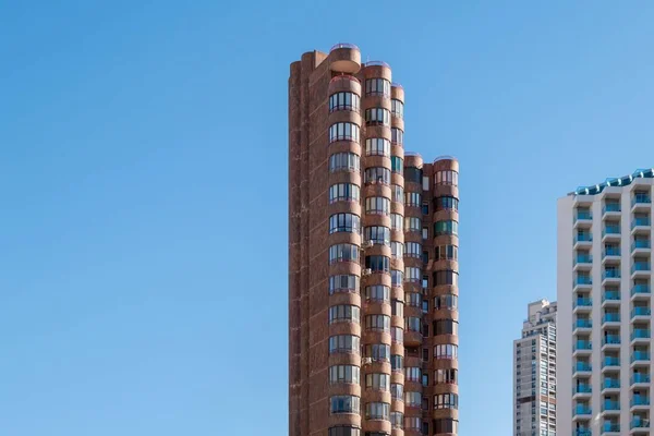 Сучасна Багатоповерхова Будівля Житловому Районі Розташування Бенідормі Іспанія — стокове фото