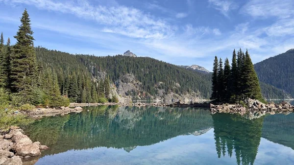 Vacker Utsikt Över Garibaldi Lake Nära Bergen Kanada — Stockfoto