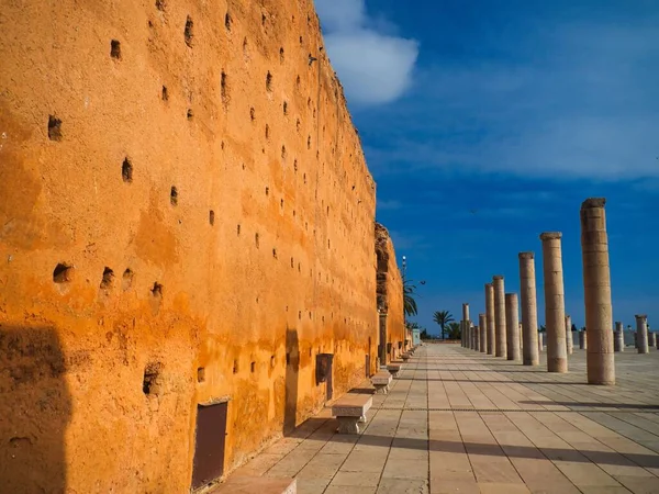 Enorme Parede Numerosas Colunas Complexo Mesquitas Inacabadas Hassan Tower Rabat — Fotografia de Stock