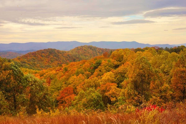 Een Schilderachtige Opname Van Blue Ridge Mountains Tijdens Herfst Usa — Stockfoto