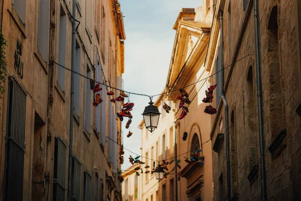 Hängende Schuhe Den Straßen Von Montpellier Frankreich — Stockfoto