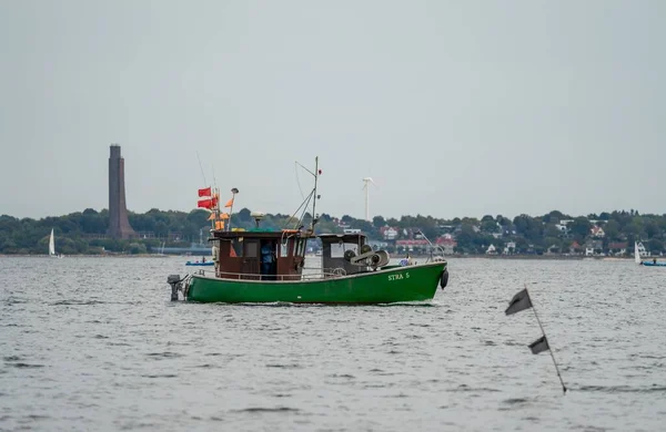 Лодка Киль Фьорде Шилкзее Германия — стоковое фото