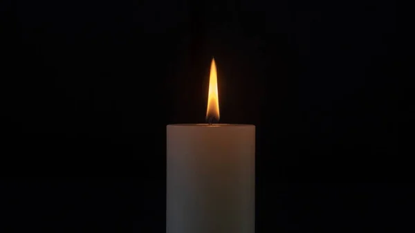 Nahaufnahme Einer Romantischen Kerze Vor Schwarzem Hintergrund — Stockfoto