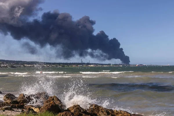 Een Eng Groot Vuur Van Brandstoftanks Haven Van Matanzas Cuba — Stockfoto