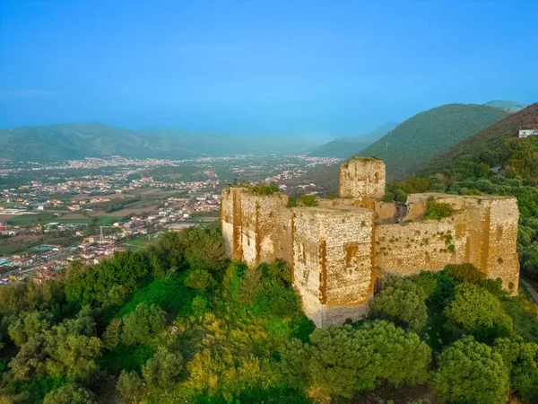 Ruínas Castelo Lombardo Matinale Vista Magnífica Vale Maddaloni Vesúvio — Fotografia de Stock
