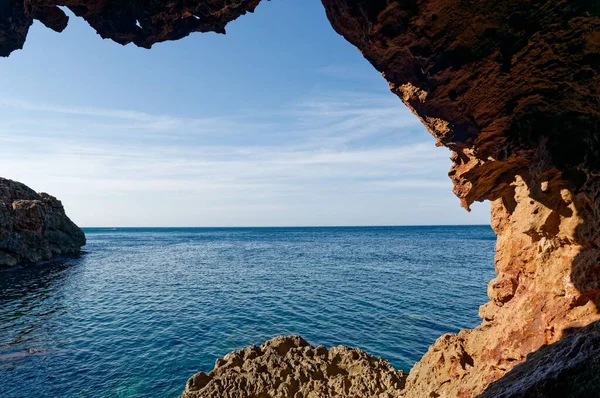Rotsen Van Cave Cova Tallada Bij Kust Alicante Spanje — Stockfoto