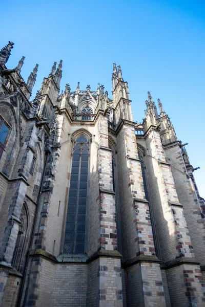 Plan Vertical Cathédrale Saint Martin Contre Ciel Bleu — Photo