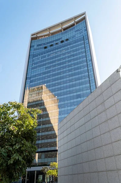 Una Vertical Moderna Alta Sede Del Inter Bank Totalmente Digital — Foto de Stock