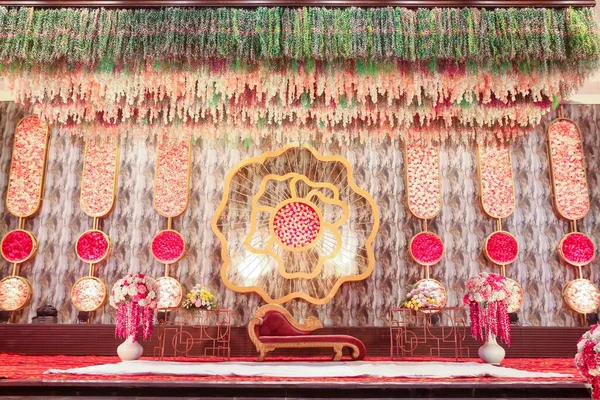 Het Prachtige Decoraties Culturele Programma Bruiloft Decoraties Rekwisieten Kaarslicht — Stockfoto