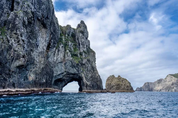 Ein Landschaftsbild Mit Einem Loch Fels Piercy Island Neuseeland — Stockfoto
