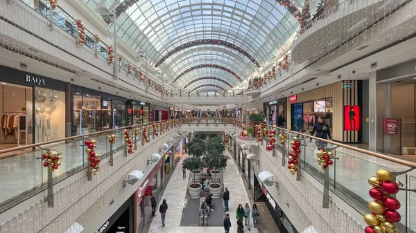 Найбільш Розкішний Елітний Торговий Центр Стамбула Різдвяним Новорічним Орнаментом — стокове фото