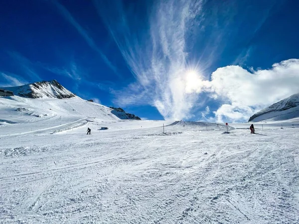 Een Prachtig Shot Van Een Besneeuwd Skigebied Hintertux Glacier Oostenrijk — Stockfoto