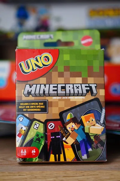 Ένα Μαλακό Επίκεντρο Ενός Παιχνιδιού Καρτών Uno Minecraft Ένα Κουτί — Φωτογραφία Αρχείου
