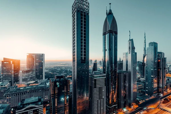 Una Hermosa Vista Del Horizonte Dubái Amanecer Emiratos Árabes Unidos —  Fotos de Stock