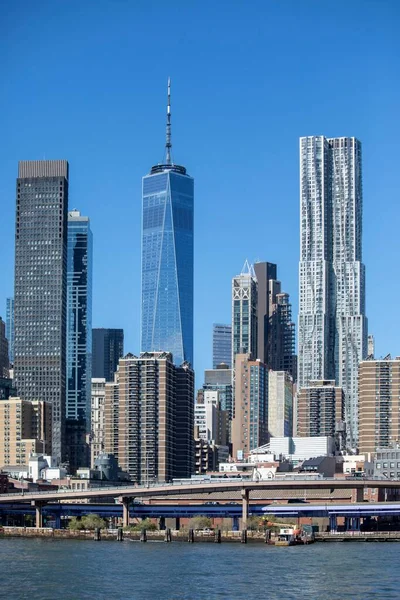 Een Verticaal Shot Van Skyline Van New York City Een — Stockfoto