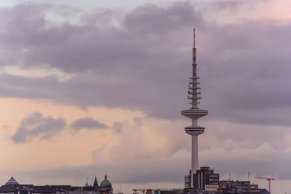 Torre Radiocomunicações Heinrich Hertz Tower Hamburgo Alemanha Contra Céu Nublado — Fotografia de Stock