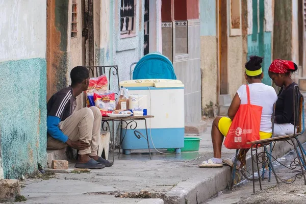 Marina Okrajové Čtvrti Nejnebezpečnější Matanzas Kuba Další Prodej Produktů Ulici — Stock fotografie
