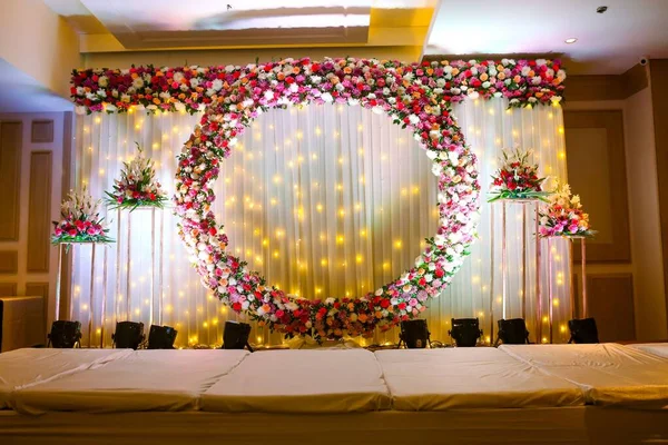 Het Prachtige Decoraties Culturele Programma Bruiloft Decoraties Rekwisieten Kaarslicht — Stockfoto