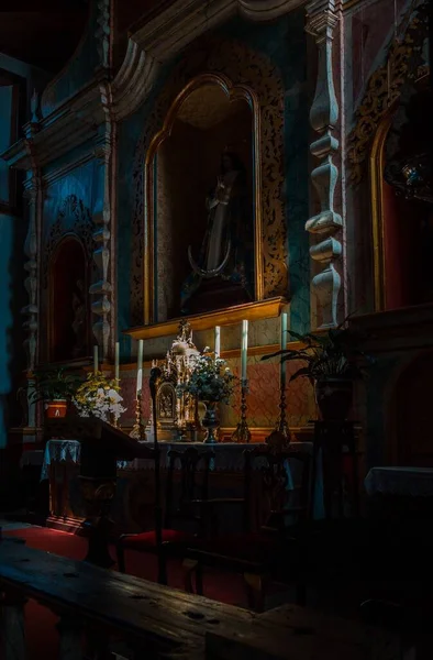 Altar Igreja São Pedro Vilaflor Com Estátuas Velas Tons Escuros — Fotografia de Stock