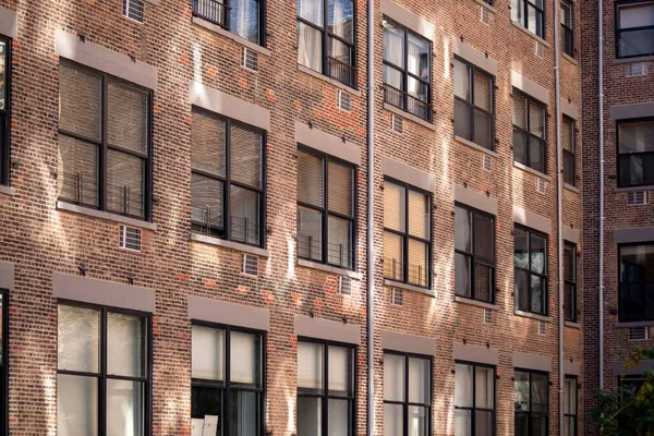 Фасад Кирпичного Здания Окнами Нью Йорке Сша — стоковое фото