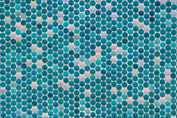 スイミングプールの青いセラミックタイルモザイク シームレスなテクスチャ — ストック写真