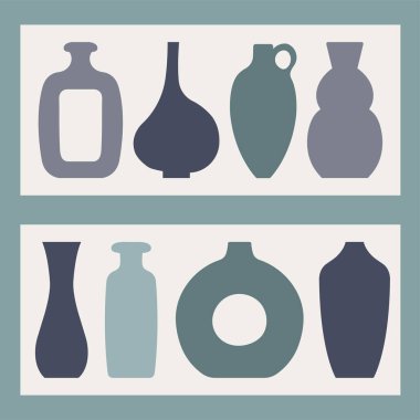 Farklı şekillerde çeşitli dekoratif vazolar.