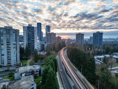 Moder City 'deki Highrise Binaları. Coquitlam, Vancouver, BC, Kanada.