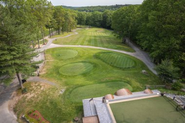 Golf Sürüş Aralığı ve Yeşillik Uygulamasının Hava Görünümü