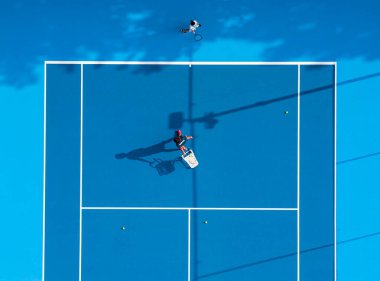 Mavi Saray 'da Tenis oynayan İki Kişi Genel Görünümü