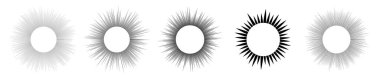 Beş güneş sembolü seti. Beyaz arka planda siyah güneş ışınları. Vektör illüstrasyonu