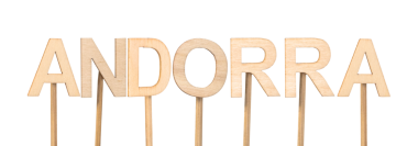 Andorra adının sopalara monte edilmiş ahşap harflerle gösterimi. İzole ahşap tabela.