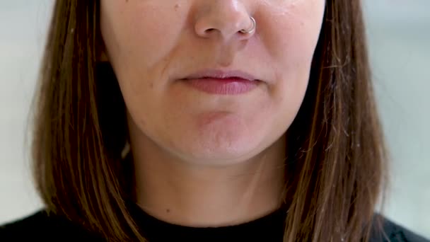 Maintenir Sourire Sain Une Jeune Femme Effectue Routine Hygiène Dentaire — Video