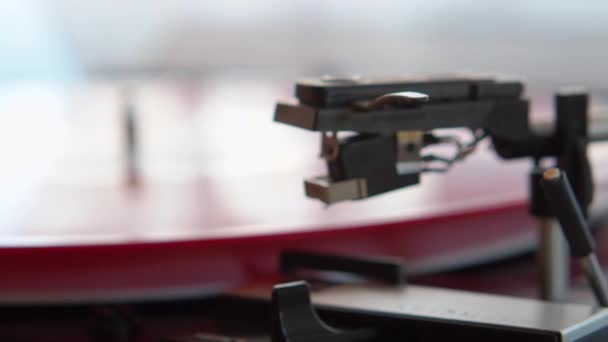 Detail Needle Track Red Vinyl Record Vintage Turntable — Stock Video