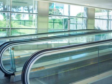 moving walkways inside an airport