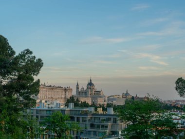 Doğanın ortasında İspanyolca 