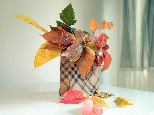 Çeşitli ruh halleri için evde küçük bir sonbahar köşesi