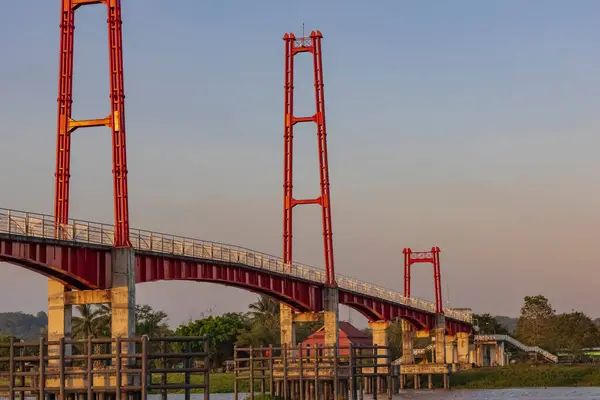 Czerwony Most Kumala Island Który Jest Dostęp Jednego Miejscowości Turystycznych — Zdjęcie stockowe